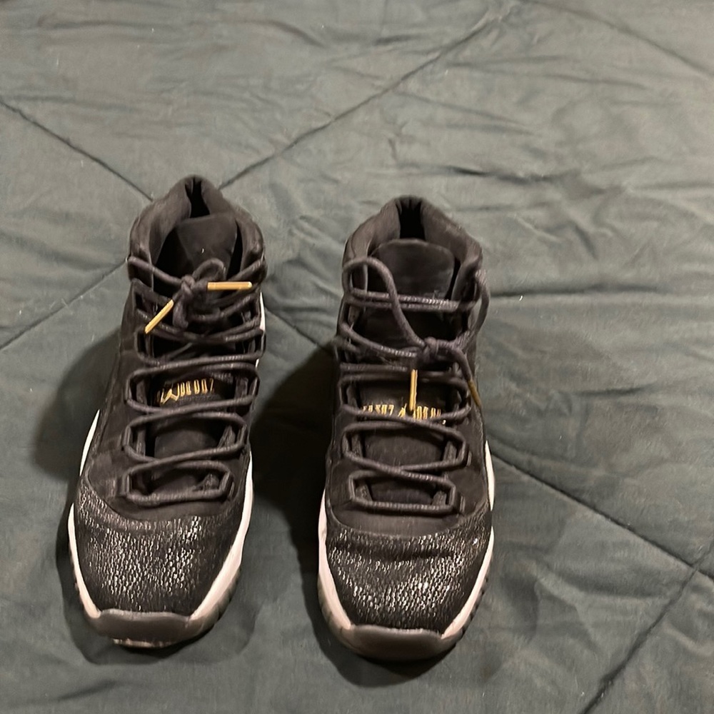 Air Jordan 11 retro.